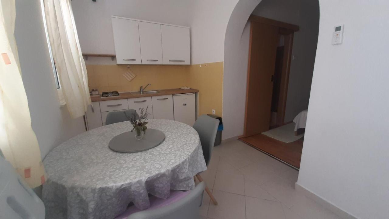 Apartments Kekica Novalja Eksteriør billede