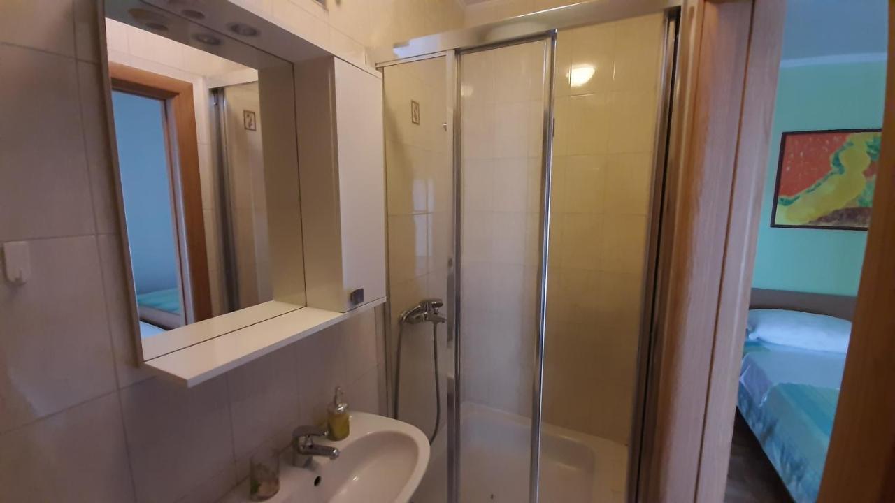 Apartments Kekica Novalja Eksteriør billede