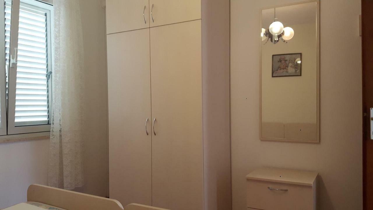 Apartments Kekica Novalja Eksteriør billede